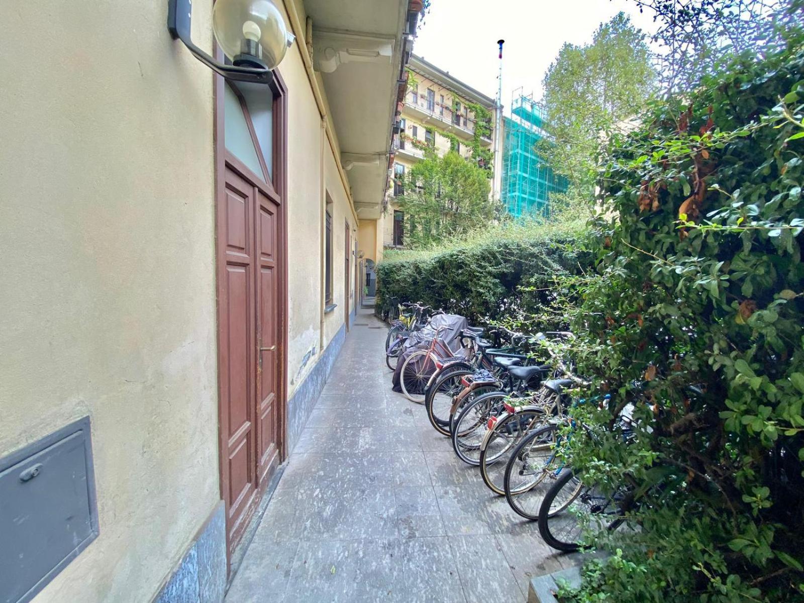 Grazioso Appartamento Nel Cuore Del Tran Tran Di Milano, Perfetto Per Amici E Famiglie, Vicino A Metropolitana Milão Exterior foto