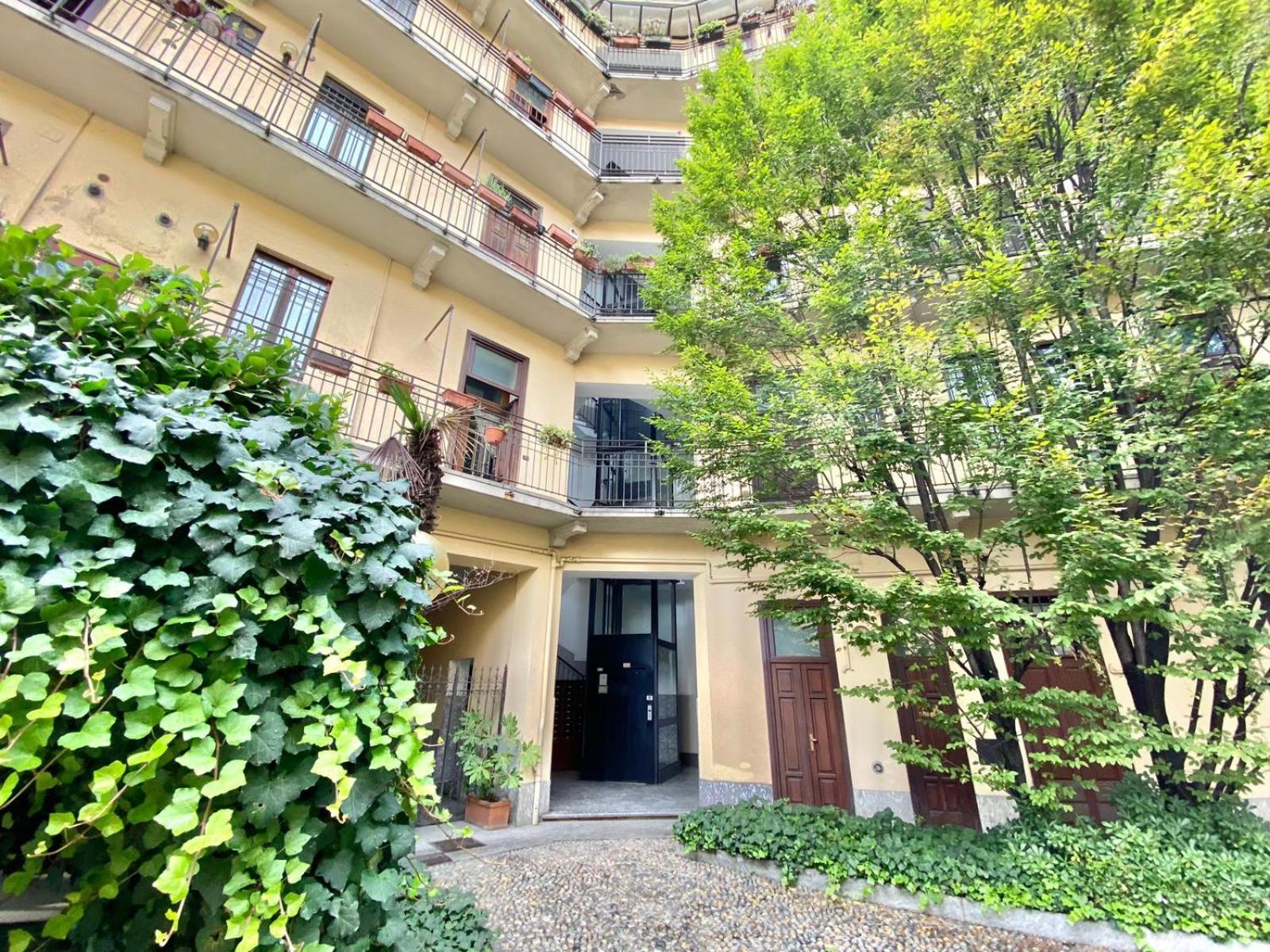 Grazioso Appartamento Nel Cuore Del Tran Tran Di Milano, Perfetto Per Amici E Famiglie, Vicino A Metropolitana Milão Exterior foto