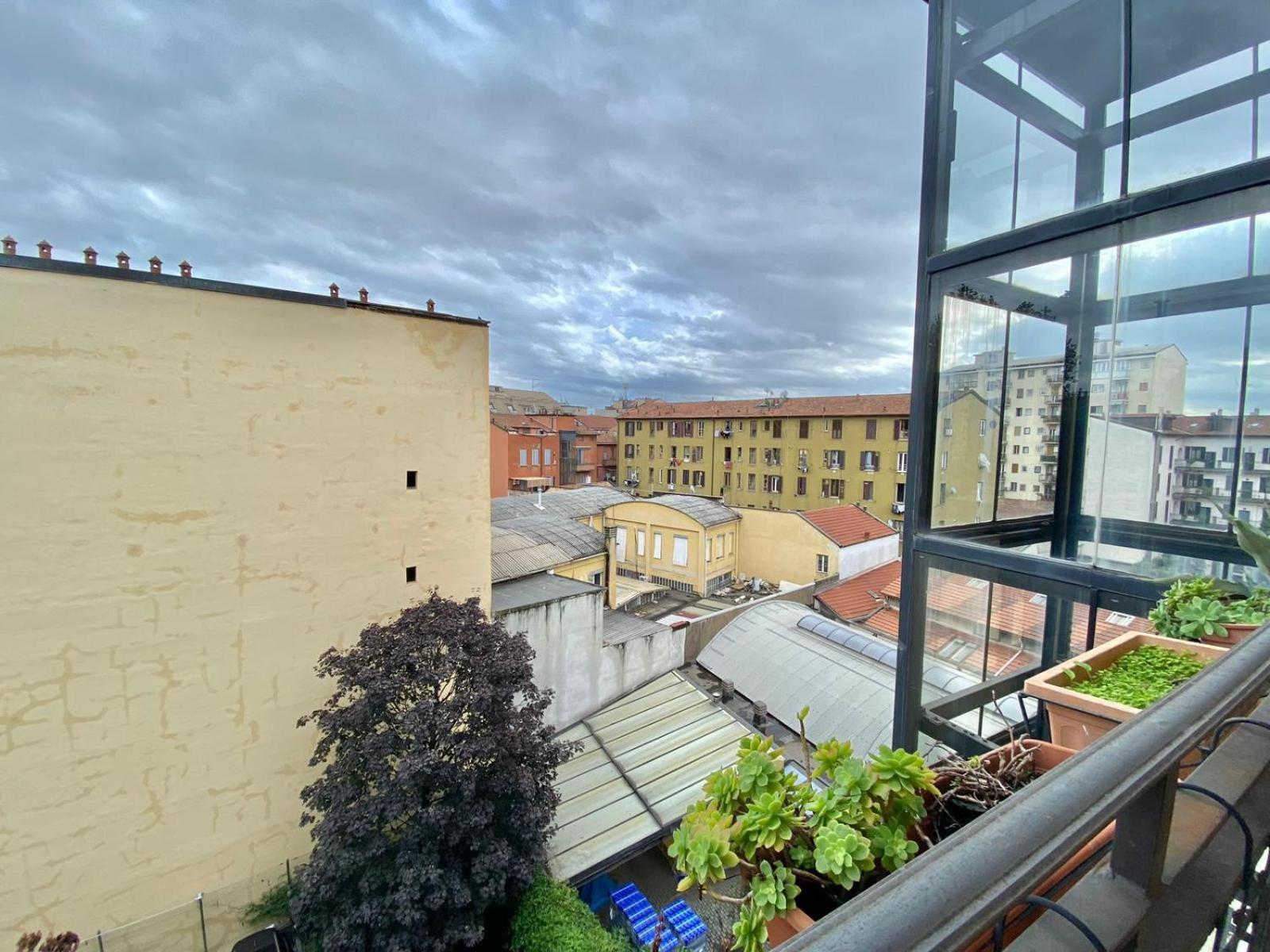 Grazioso Appartamento Nel Cuore Del Tran Tran Di Milano, Perfetto Per Amici E Famiglie, Vicino A Metropolitana Milão Exterior foto