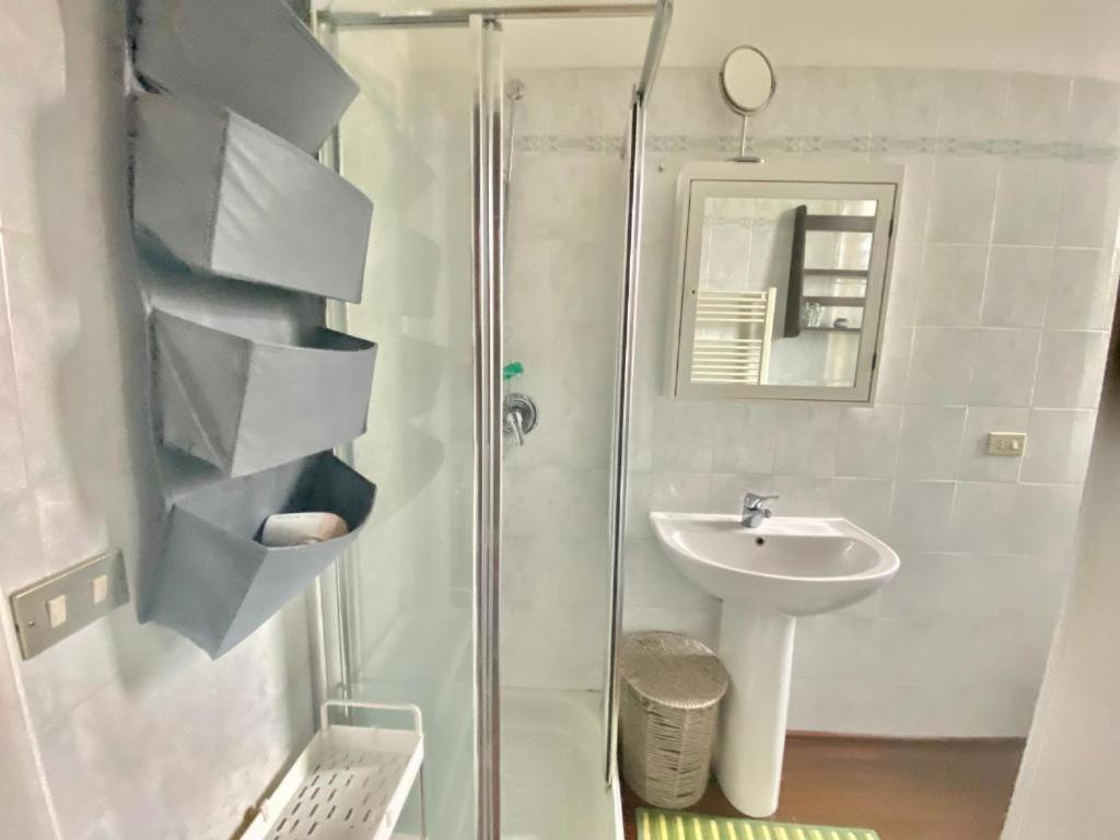 Grazioso Appartamento Nel Cuore Del Tran Tran Di Milano, Perfetto Per Amici E Famiglie, Vicino A Metropolitana Milão Exterior foto